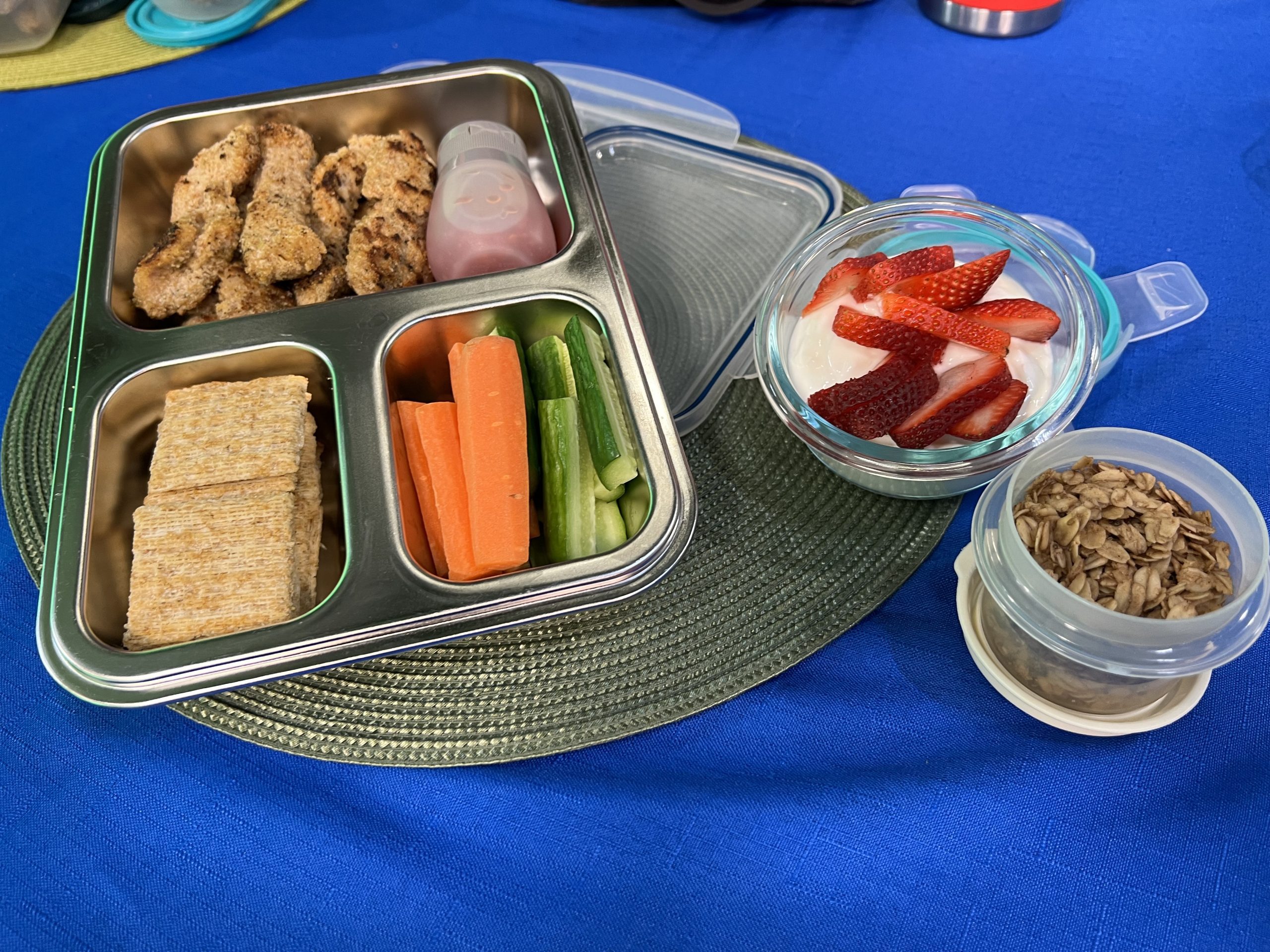 Chicken Fingers Bento Box Lunch for Teens chicken fingers bento box lunch idea for teens
