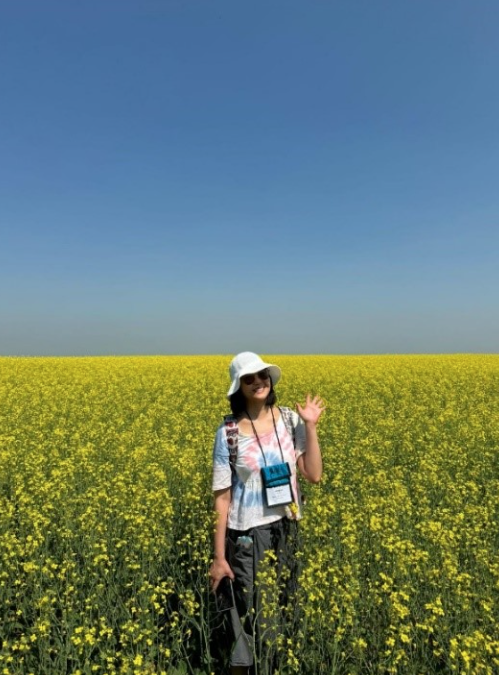 canadian_farm_myths Angela on farm tour